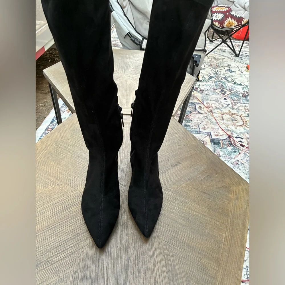 NWOT DONALD J PLINER SOUMA Black Suede Boots Size 8.5